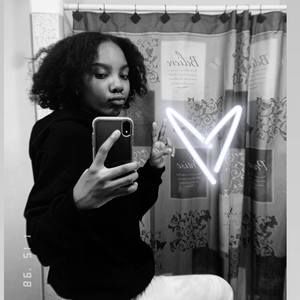 Meet your Posher, Akirah